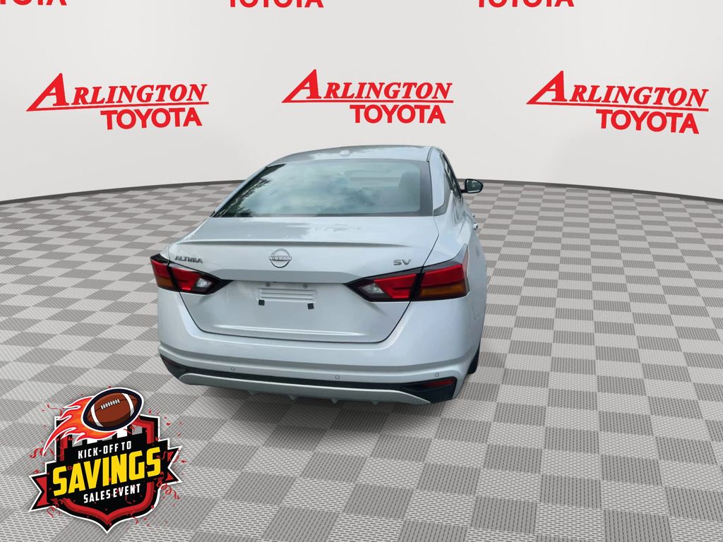 Used 2024 Nissan Altima Sedan