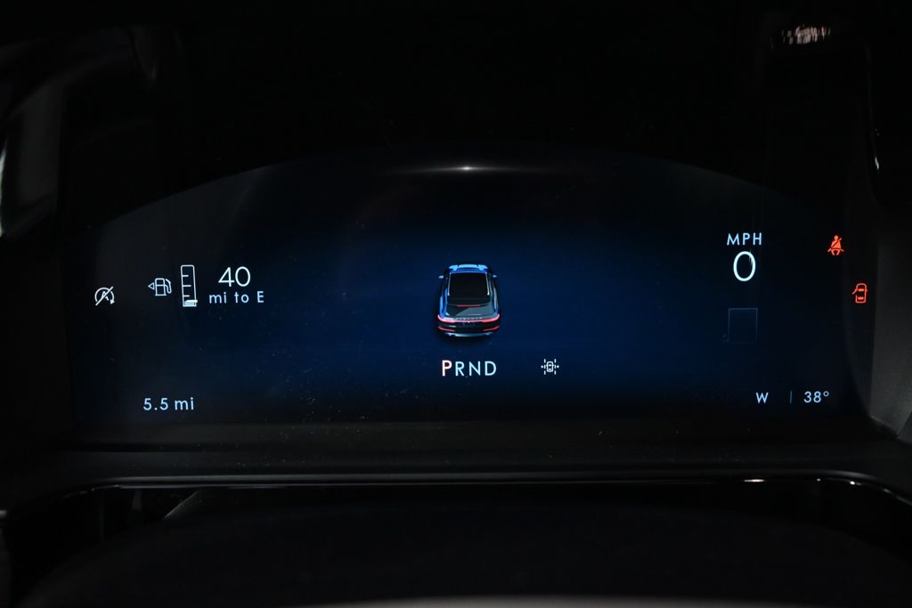 New 2026 White Lincoln Premiere image 25