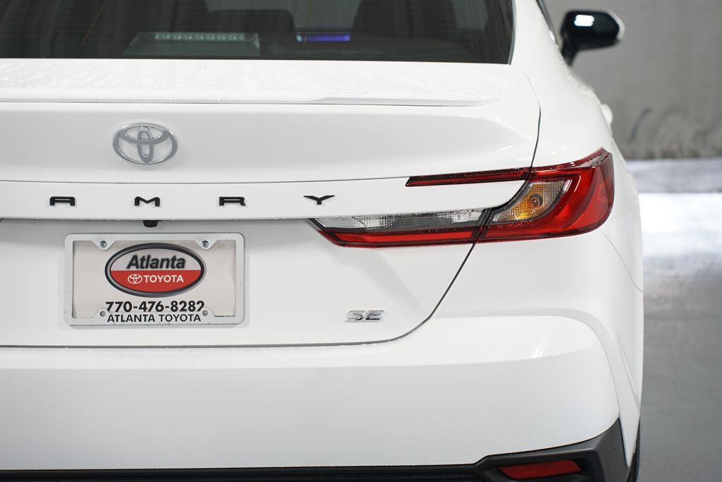 Thumbnail: 2025 Toyota Camry - 10