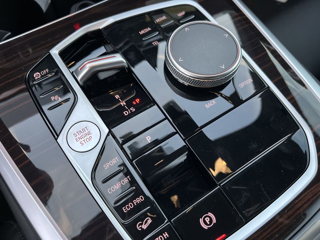 Thumbnail: 2026 BMW X5 - 16