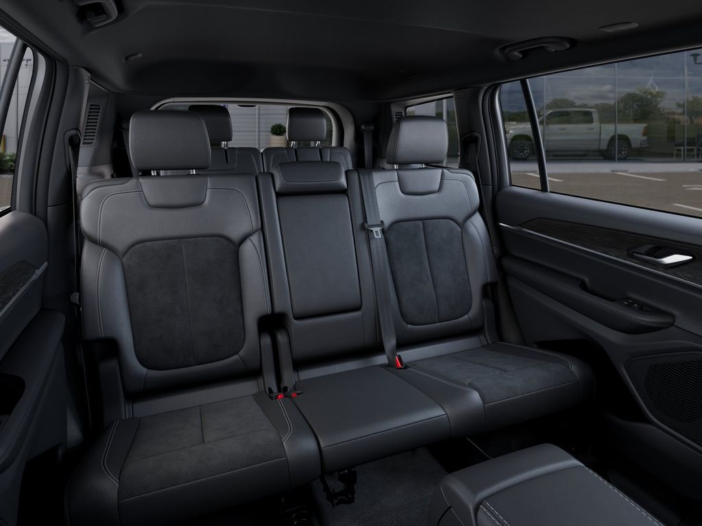New 2026 Baltic Gray Metallic Clearcoat Jeep Altitude image 15