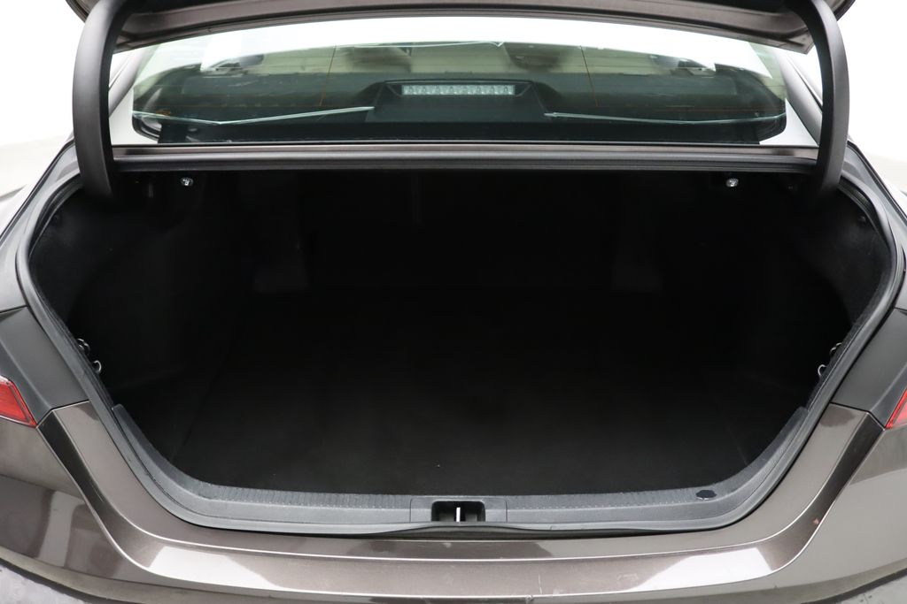 Thumbnail: 2018 Toyota Camry - 22