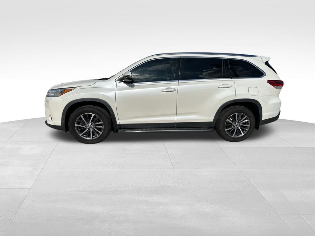 2019 Toyota Highlander XLE 5