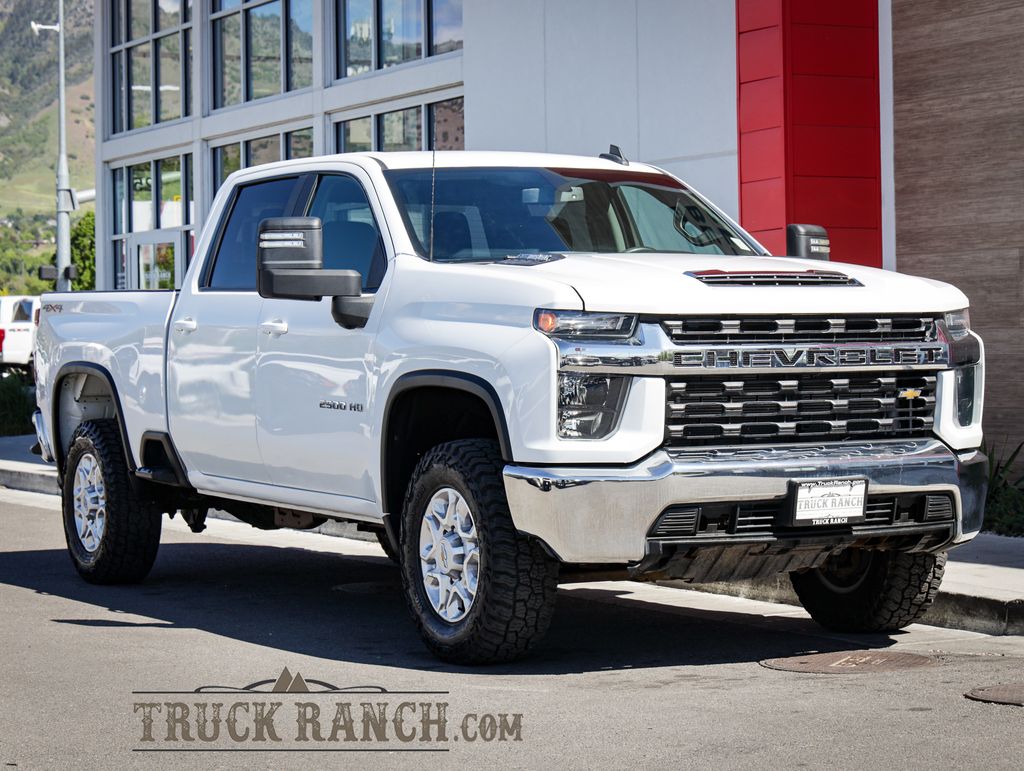 Summit White 2021 Chevrolet Silverado 2500HD Pickup Truck Four-Wheel Drive Automatic