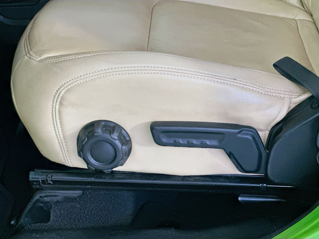 Used 2019 Green Jeep Unlimited Sport S image 22