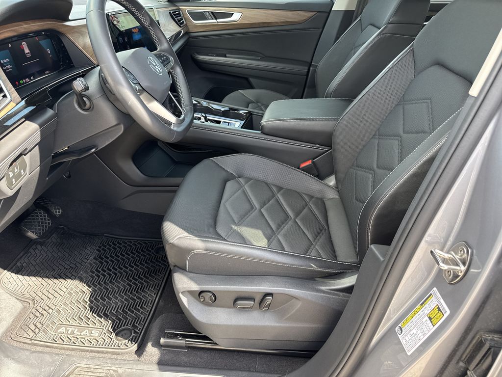2024 Volkswagen Atlas 2.0T SE w/Technology Silver at DeMontrond Auto Country
