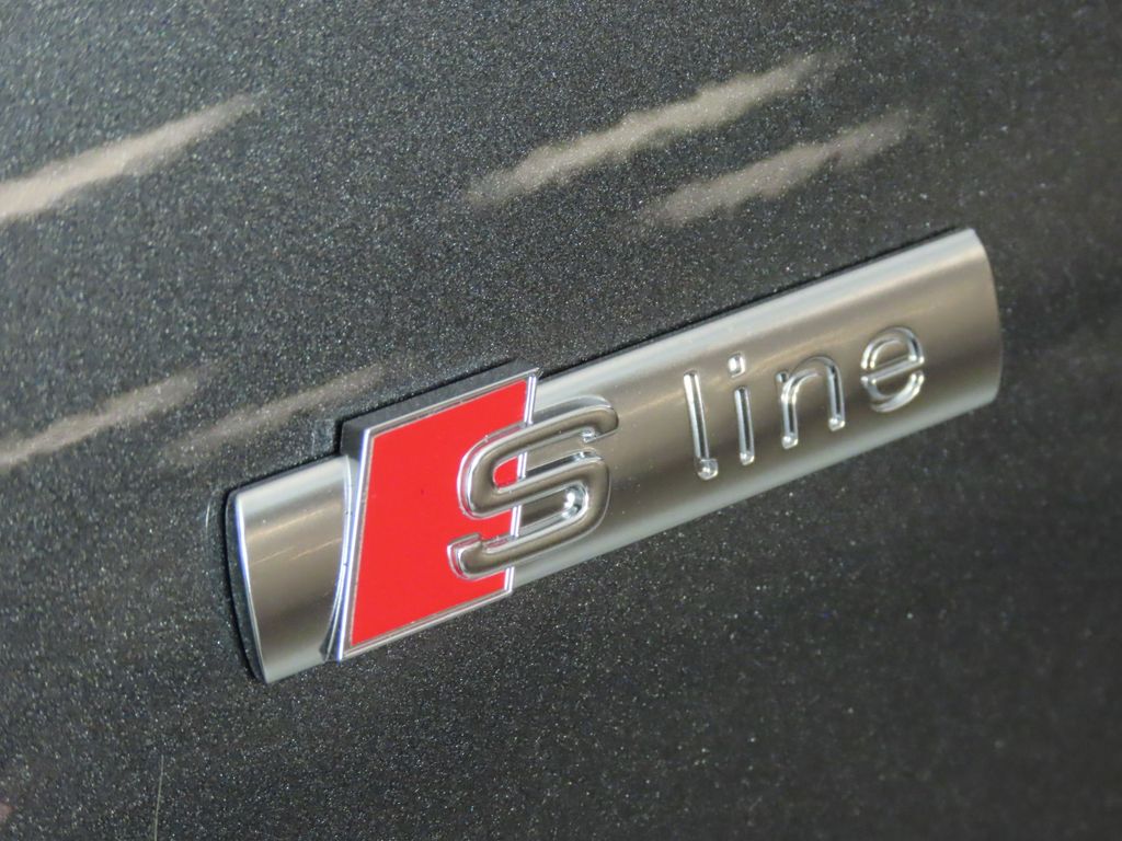Thumbnail: 2026 Audi Q3 - 11