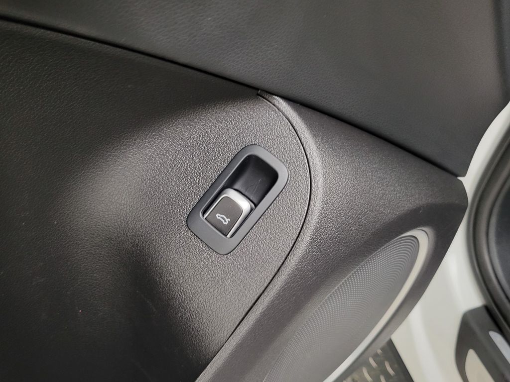 Thumbnail: 2016 Audi Q5 - 31