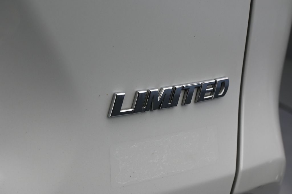 2023 Toyota RAV4 Limited - Photo 33