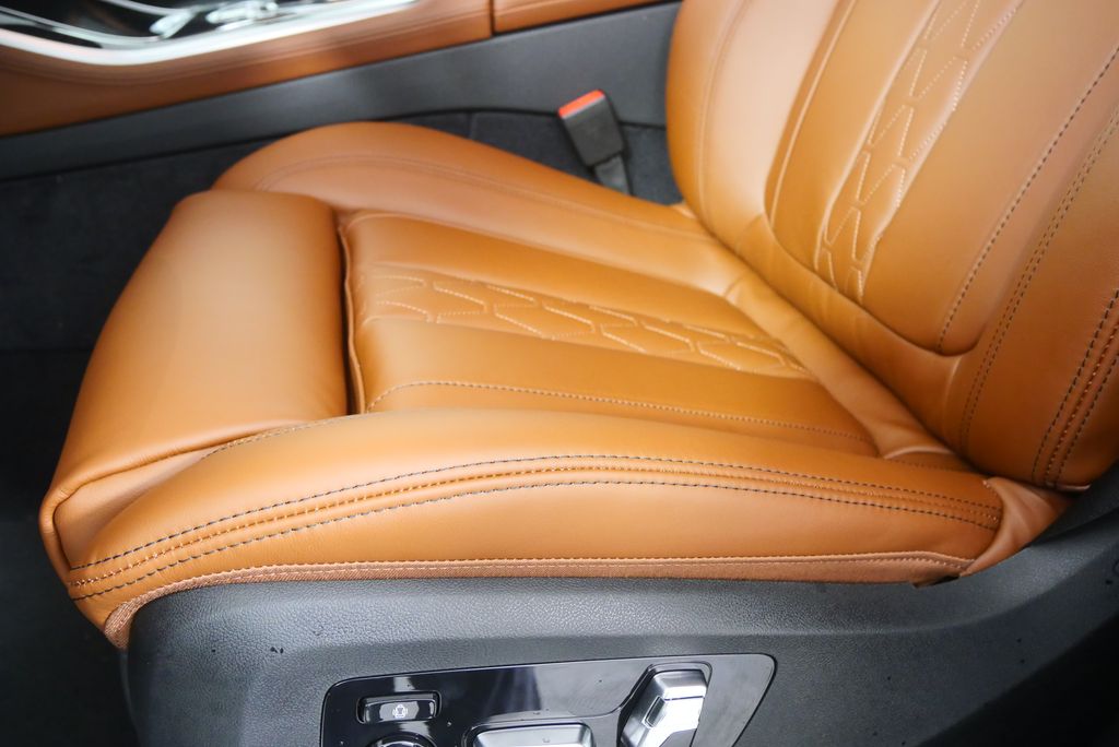 Thumbnail: 2026 BMW X5 - 9