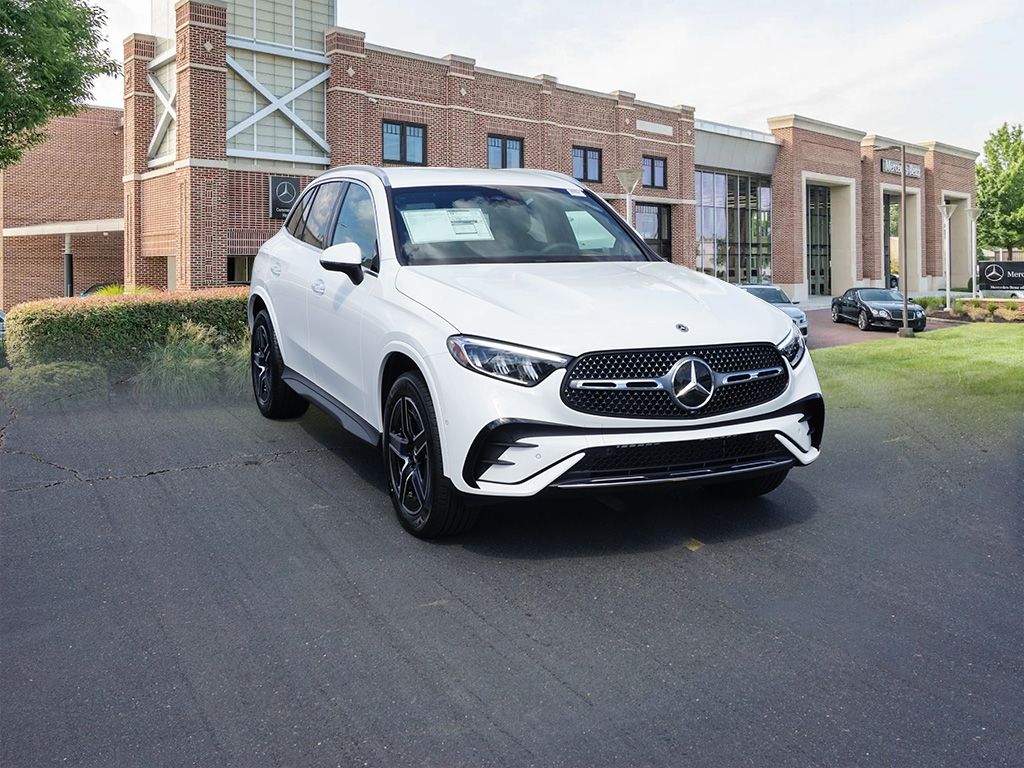 2025 Mercedes-Benz GLC 300 2
