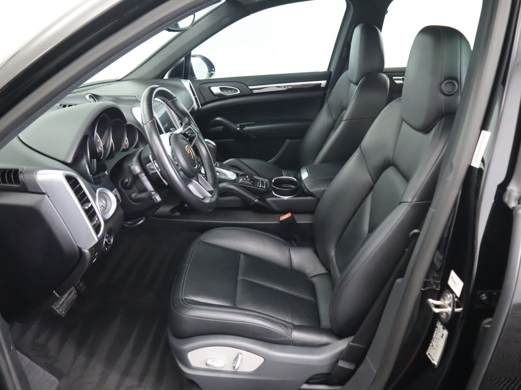 Thumbnail: 2017 Porsche Cayenne - 20
