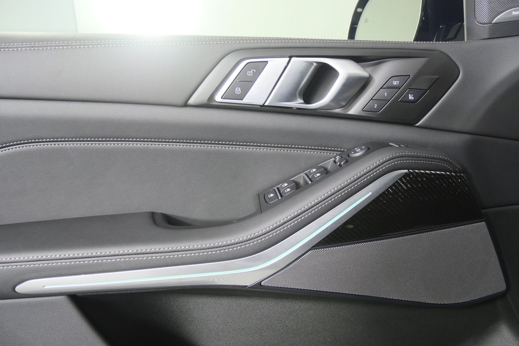 Thumbnail: 2025 BMW X5 - 8