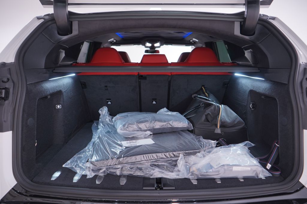 Thumbnail: 2026 BMW XM - 24