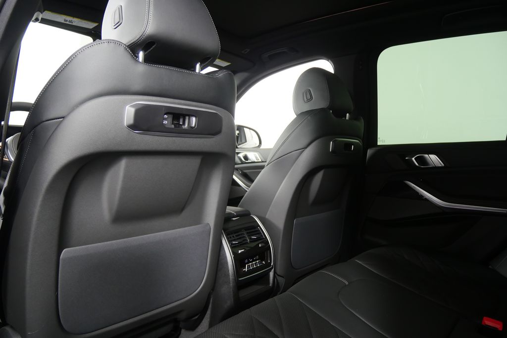 Thumbnail: 2026 BMW X5 - 17