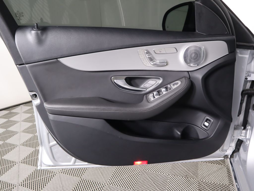 Thumbnail: 2020 Mercedes-Benz C-Class - 24