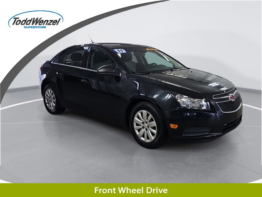 2011 Chevrolet Cruze LS Sedan FWD