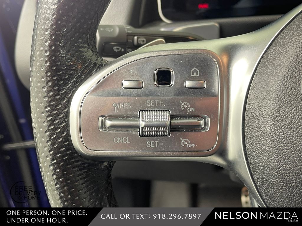 Used 2021 Blue Mercedes-Benz GLB 250 image 23