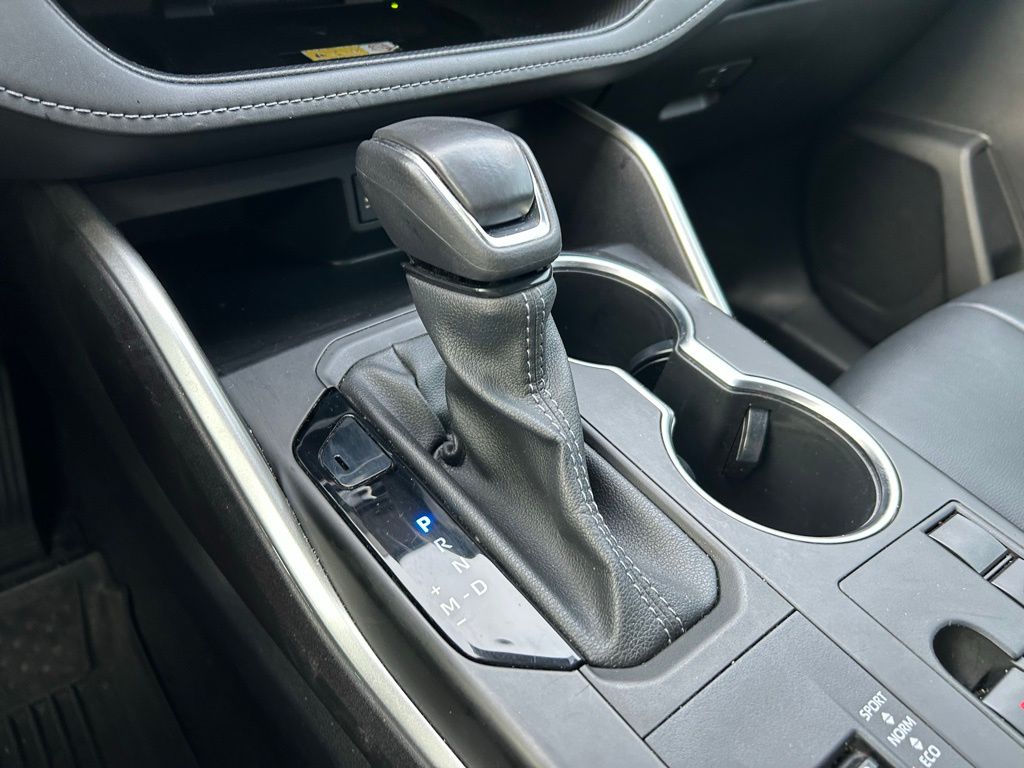 Thumbnail: 2023 Toyota Highlander - 28