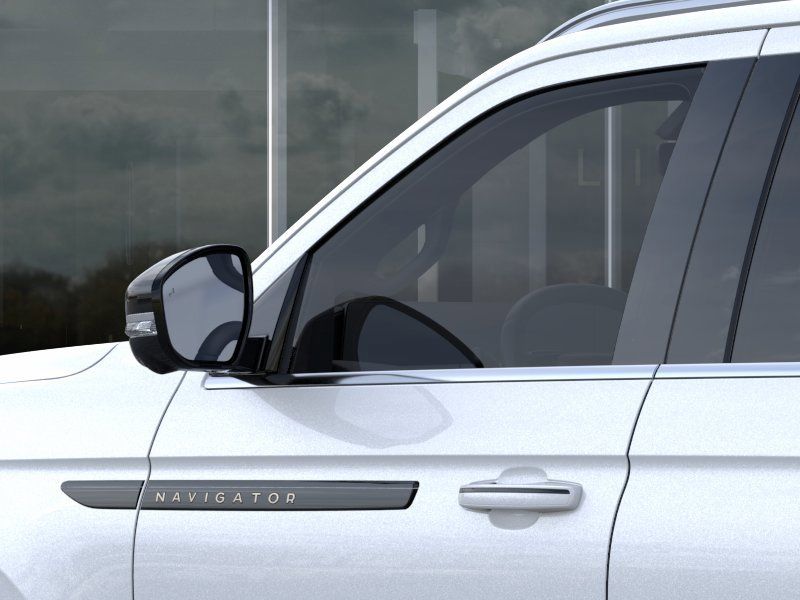 Thumbnail: 2026 Lincoln Navigator L - 20