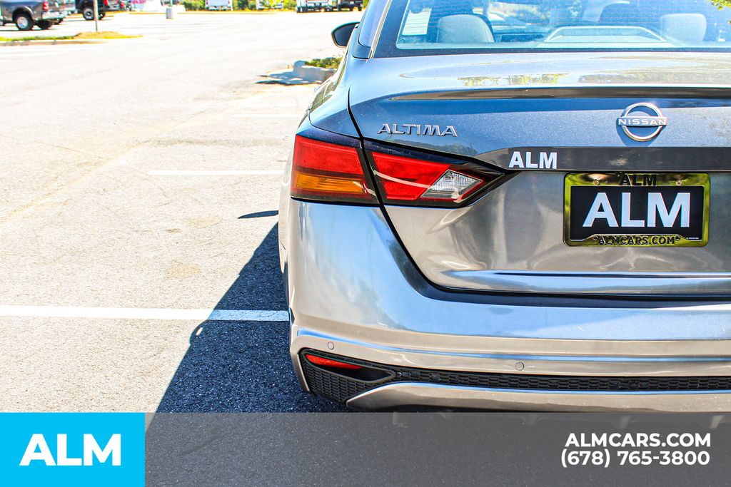 Used 2025 Gray Nissan 2.5 SV image 12