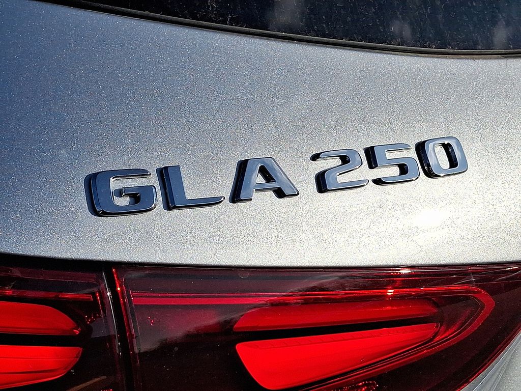 Thumbnail: 2026 Mercedes-Benz GLA - 19
