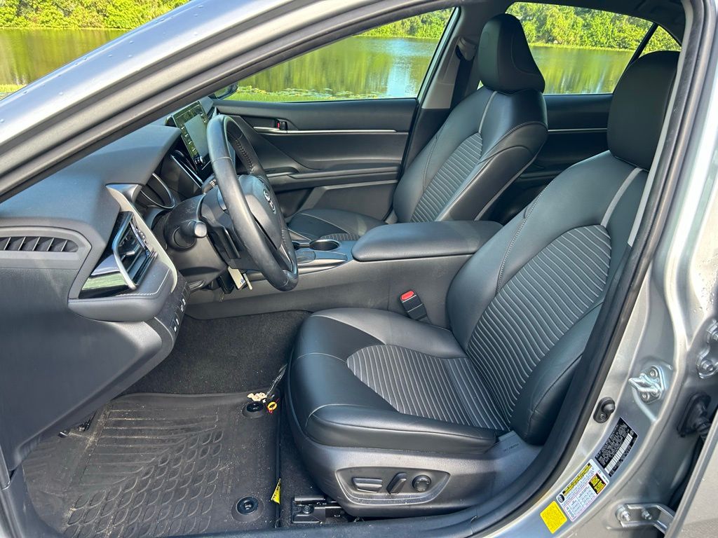 Thumbnail: 2021 Toyota Camry - 14