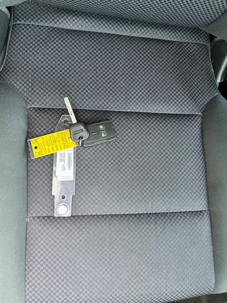 Used 2015 White GMC SLE image 24