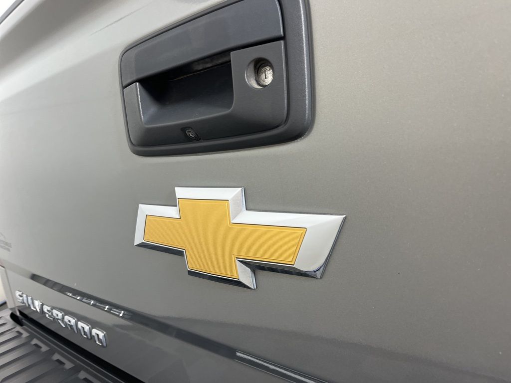 Thumbnail: 2017 Chevrolet Silverado 1500 - 19