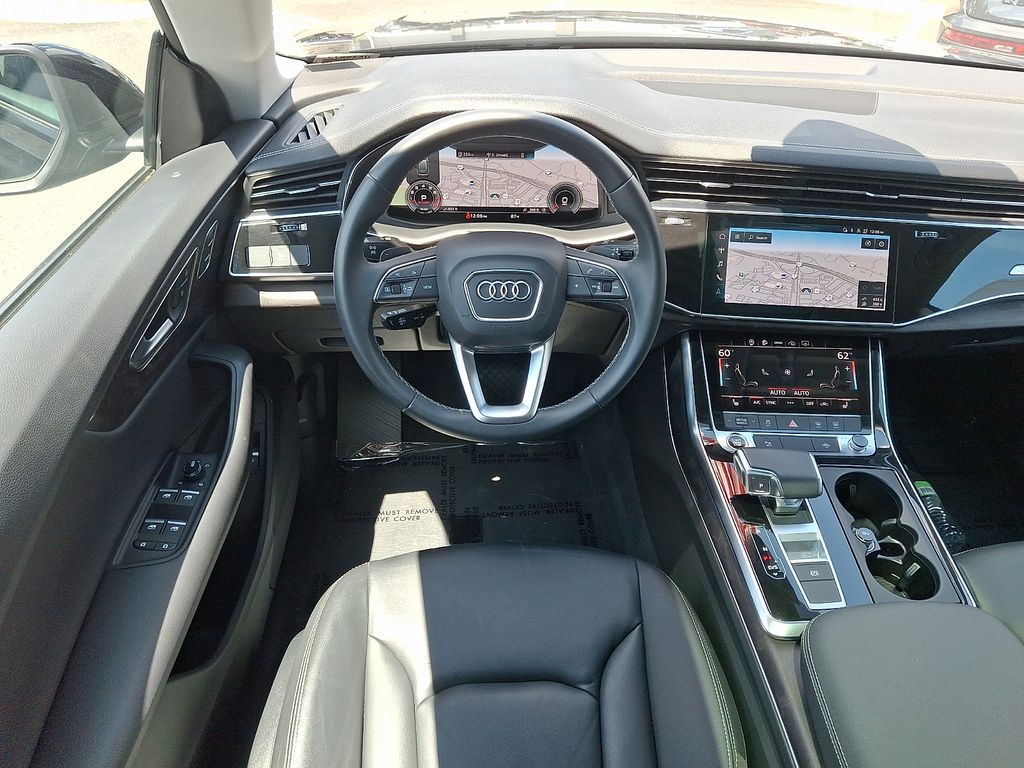 Thumbnail: 2023 Audi Q8 - 11