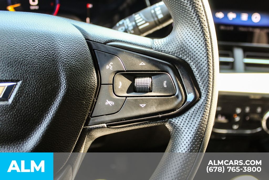 2024 Chevrolet Trax LT photo 26