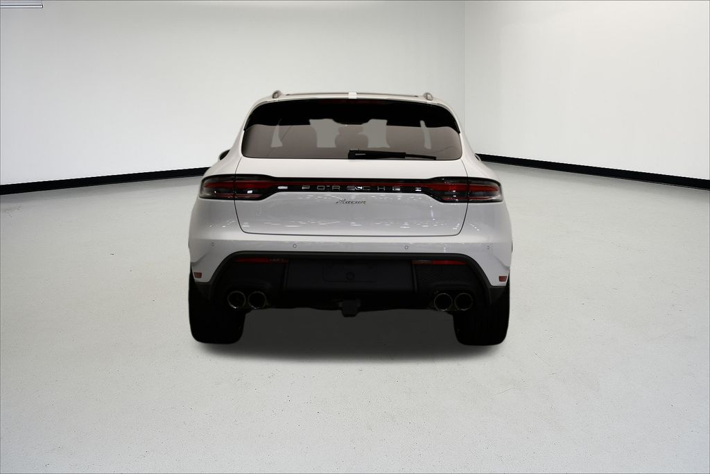 Thumbnail: 2025 Porsche Macan - 6