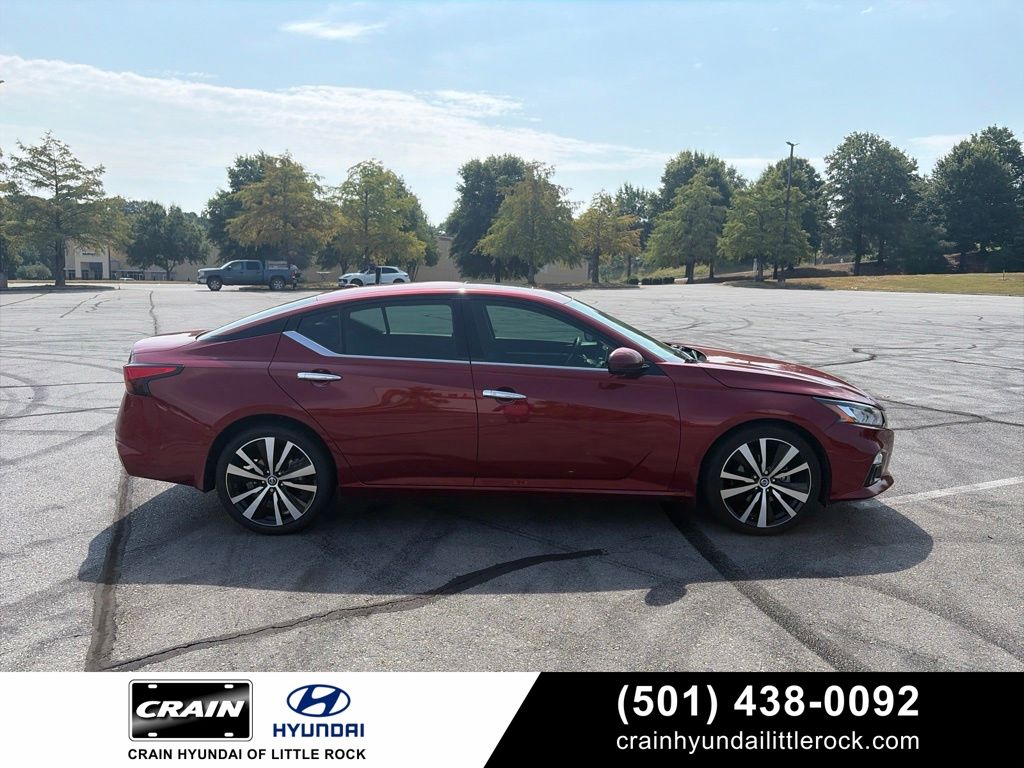 Red (Scarlet) 2019 Nissan Altima Sedan All-Wheel Drive Continuously Variable Transmission