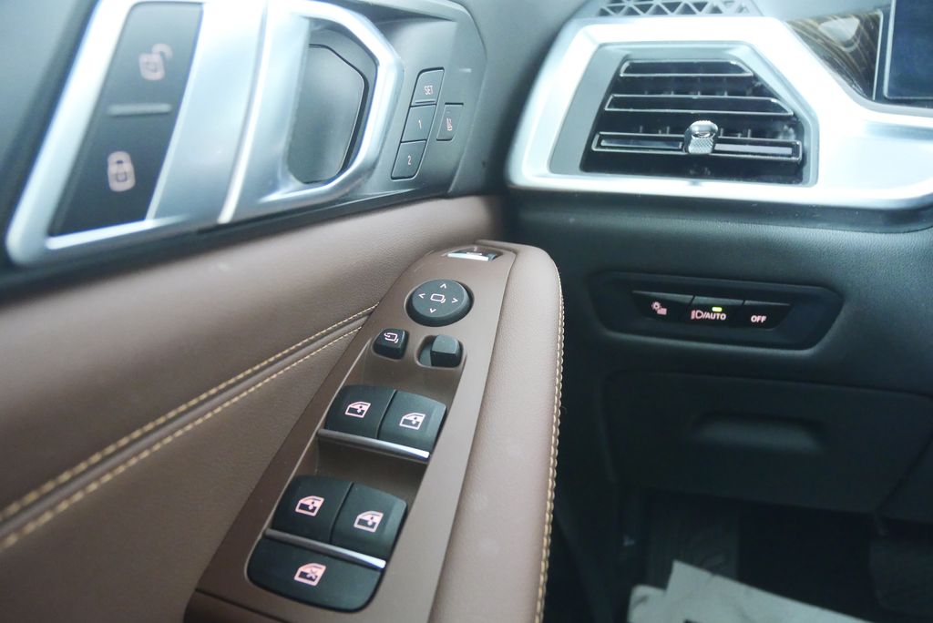 Thumbnail: 2024 BMW X5 - 21