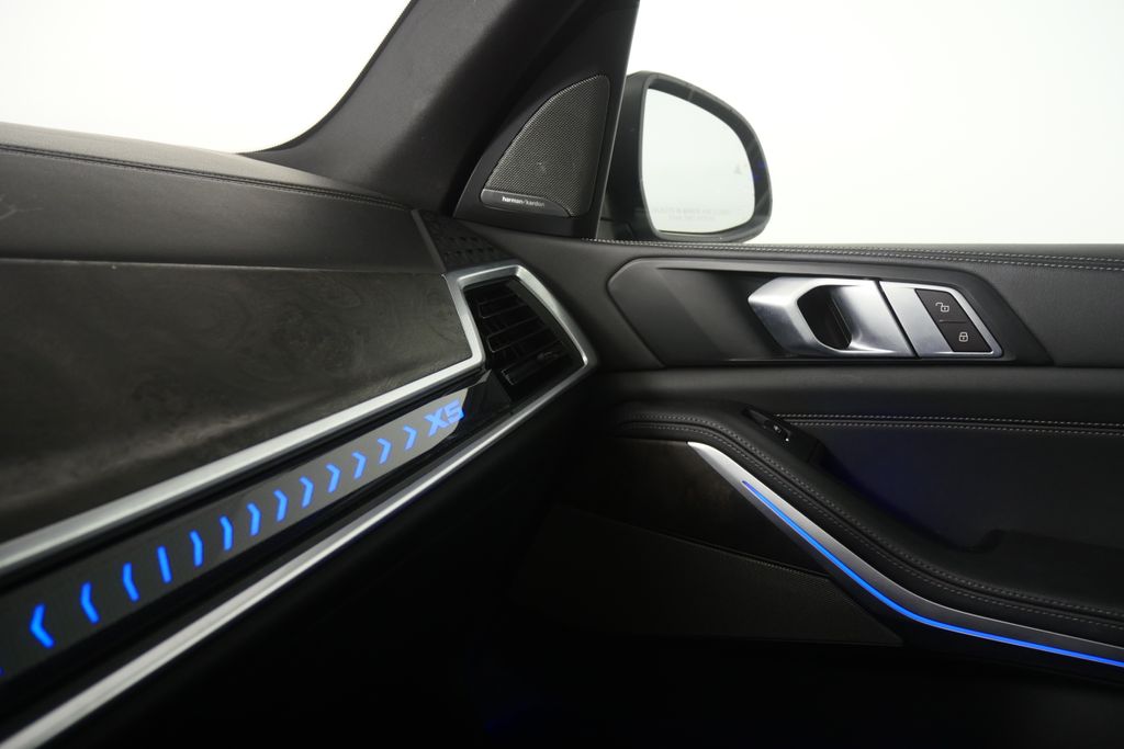 Thumbnail: 2024 BMW X5 - 26