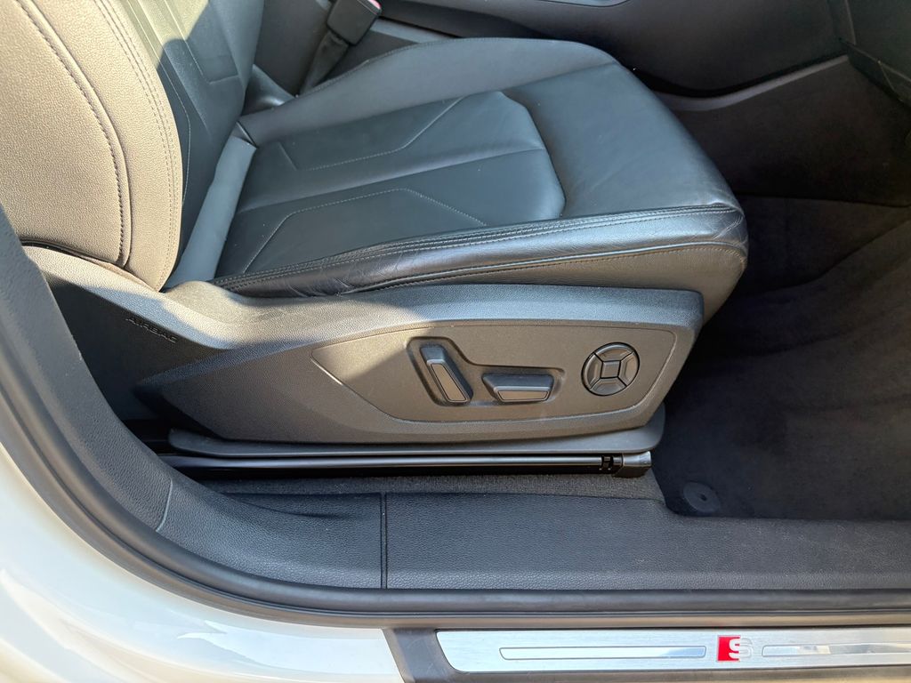 2021 Audi Q3 Premium