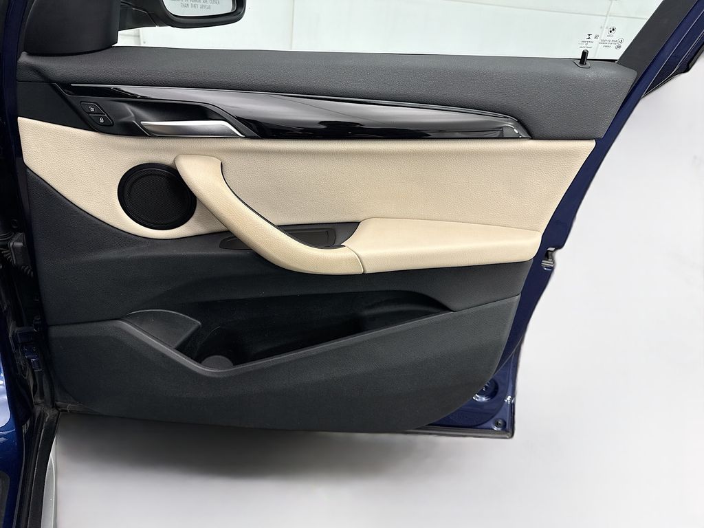 Thumbnail: 2020 BMW X1 - 24