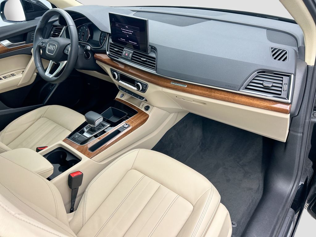 Thumbnail: 2023 Audi Q5 - 15