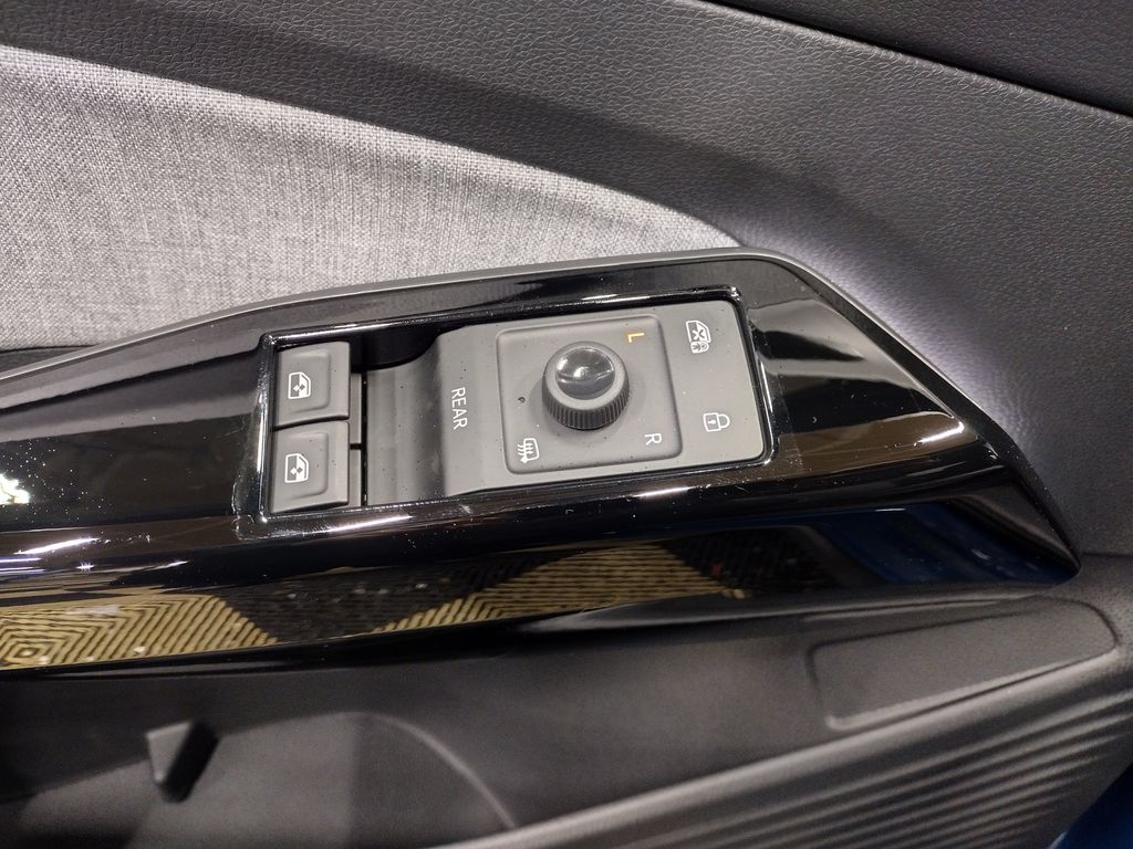 2025 Volkswagen ID.4 Pro