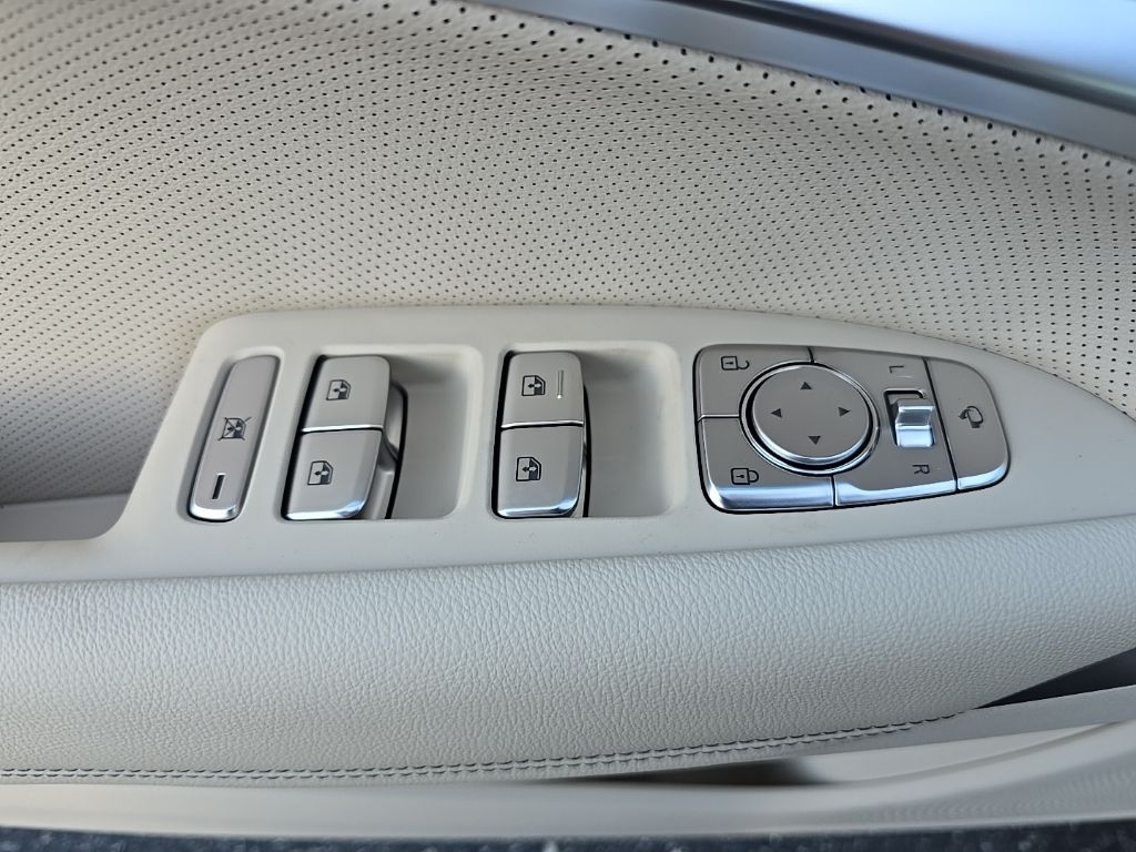 Thumbnail: 2026 Genesis G70 - 17