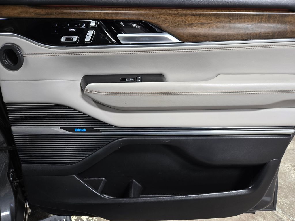 2022 Jeep Grand Wagoneer Series II - Photo 59
