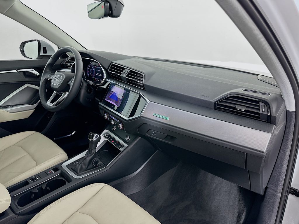 Thumbnail: 2021 Audi Q3 - 30