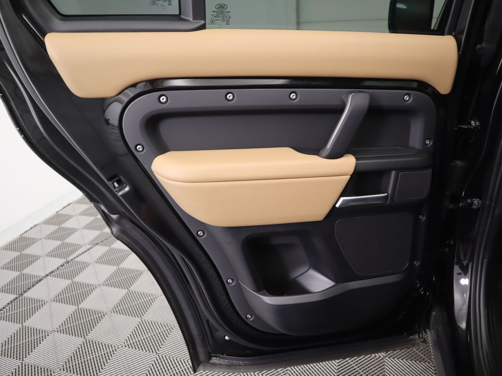 Thumbnail: 2025 Land Rover Defender - 27