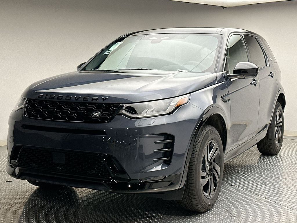 2025 Land Rover Discovery Sport SE -
                Paramus, NJ