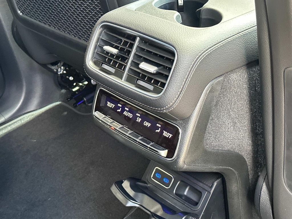 Thumbnail: 2025 Mercedes-Benz GLS - 24