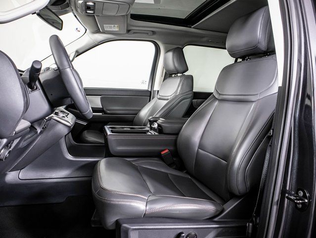 Used 2025 Gray Ford Active image 4