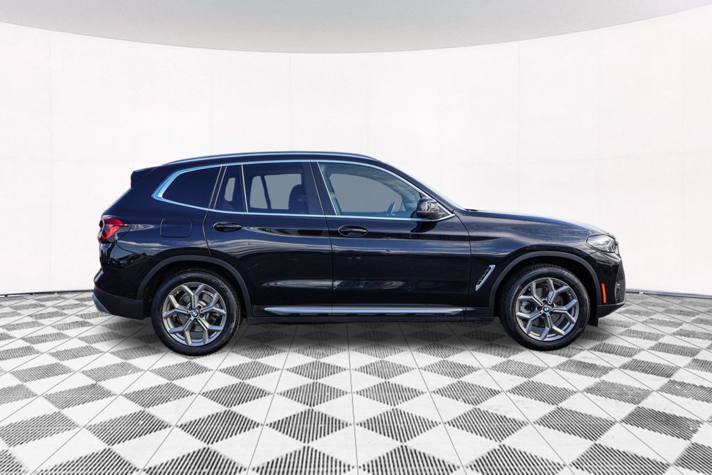 2022 BMW X3 xDrive30i 8