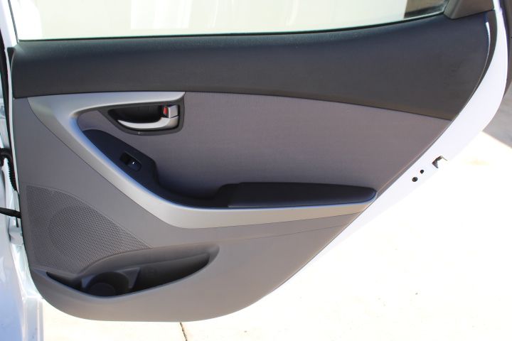 Used Car 2016 Hyundai Elantra  Se For Sale Under $10,000 In Georgetown, Texas