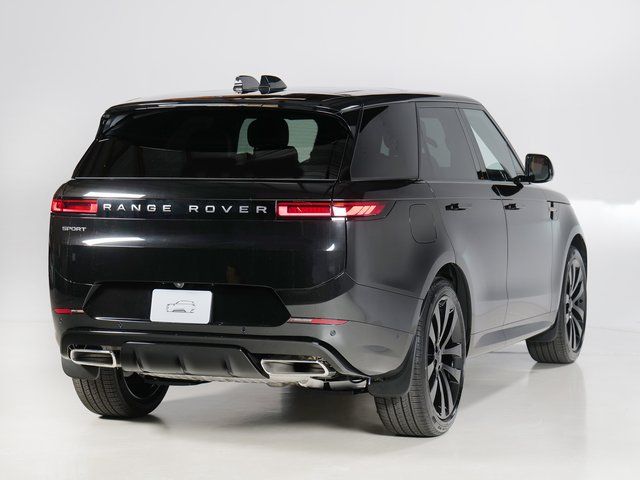 New 2027 Black Land Rover Dynamic SE image 2