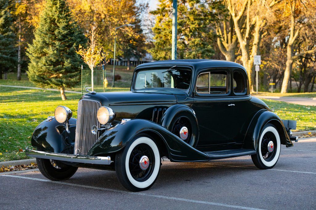 1933 Pontiac Coupe